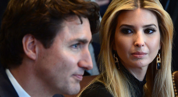 Ivanka Trump affascinata da Justin Trudeau: gli sguardi languidi sono virali