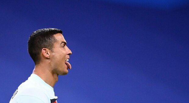 Cristiano Ronaldo positivo al Covid e il titolo della Juve crolla in Borsa