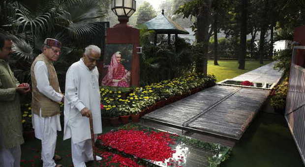 L'India ricorda Indira Gandhi, 30 anni fa l'assassinio: concessi indennizzi ai sikh