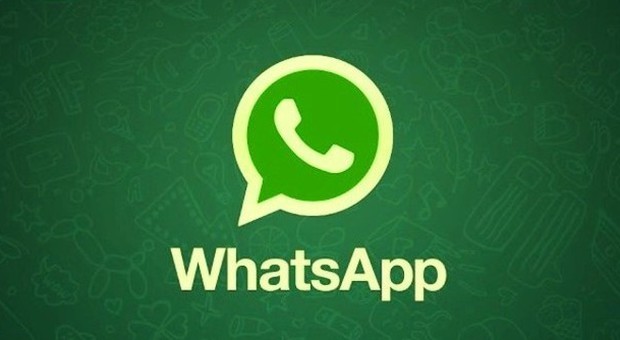 Whatsapp si aggiorna: dall'archivio per le chat alle didascalie. Ecco tutte le novità