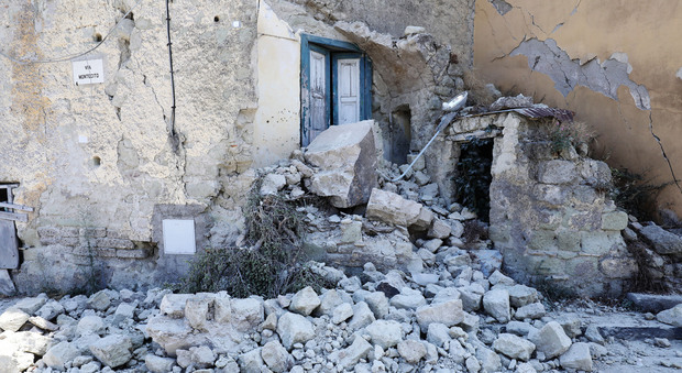 Ischia, recensione choc su TripAdvisor: «L'albergo era brutto, per fortuna c'è stato il terremoto»