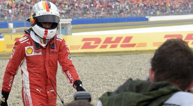 Gp Germania, vince Hamilton: Vettel fuori pista mentre era in testa