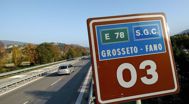 Fano-Grosseto, quei chilometri di strada a quattro corsie dove ora crescono le erbacce