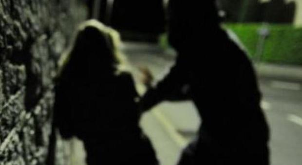 Milano choc: studentessa aggredita e violentata in centro all'uscita della discoteca
