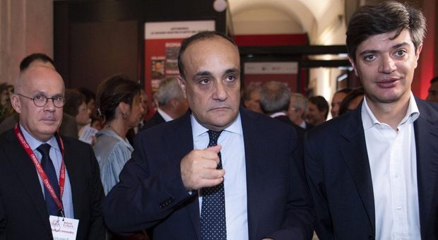Il ministro Bonisoli torna a Napoli: «Ora musei in rete e gare contro il degrado»