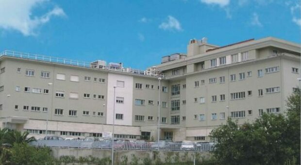 Violenza in ospedale a Roccadaspide, pregiudicato sfascia il pronto soccorso