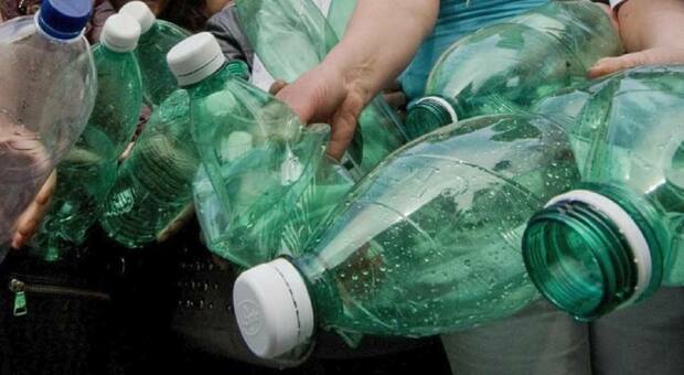 Dl agosto, via libera in Italia a bottiglie interamente riciclate