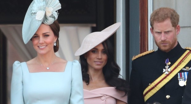 Kate Middleton e Meghan Markle nel mirino di haters e troll, la famiglia reale reagisce così