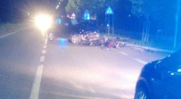 Incidente sul Terraglio a Preganziol. Jeep contro una moto Bmw, ferita la motociclista 31enne