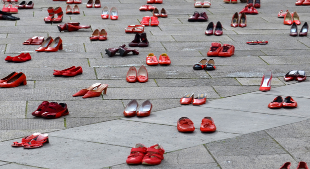 La strage: in Italia 102 donne uccise dall'inizio dell'anno
