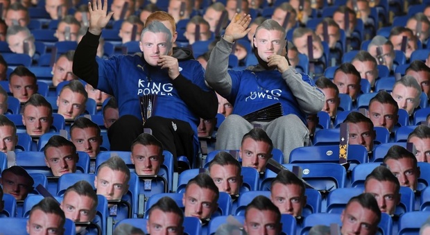 Protesta Leicester: contro l'Everton in 30mila mascherati da Vardy