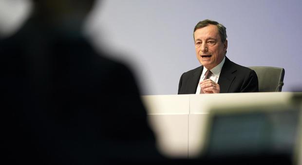 Bce, Draghi: crescita più lenta, serve politica monetaria espansiva
