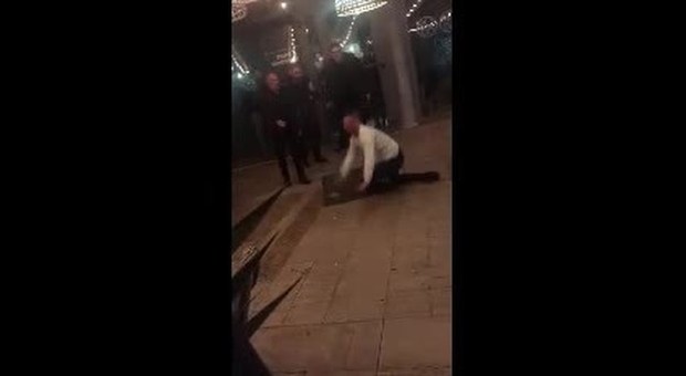 Salerno, violenza choc in discoteca: uomo massacrato da tre buttafuori