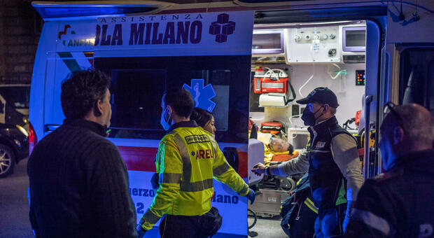 Milano choc: passanti accoltellati in strada, un ferito in codice rosso. Arrestato uno straniero