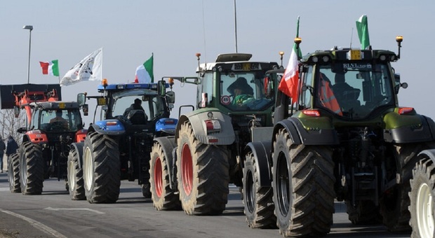 Puglia, domani i trattori fra Brindisi e Bari: attesi disagi e blocchi della circolazione