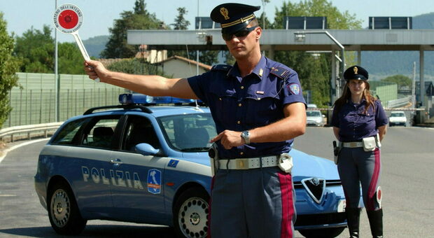 Era ricercato, sorpreso e arrestato in autostrada a Cassino