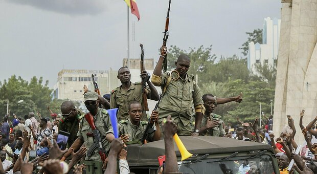 Colpo di stato in Mali, il presidente Keita e il primo ministro Cissé nelle mani dei militari in rivolta L'Onu: «Rilasciateli»