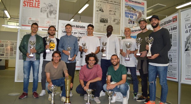 Vetrina e premi al Corriere Adriatico per i big del calcio marchigiano