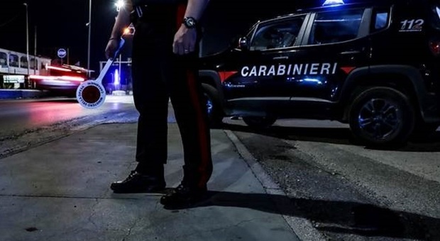 Controlli dei carabinieri a Castel Volturno