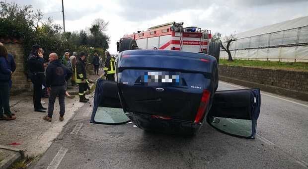 Incidente stradale in via dei 5 Archi a Velletri, grave un 19enne