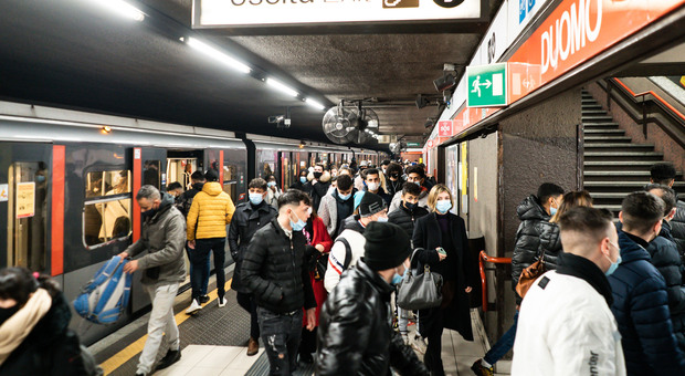 In metrò da gennaio 800 corse solo per gli studenti: il piano anti assembramento di Atm