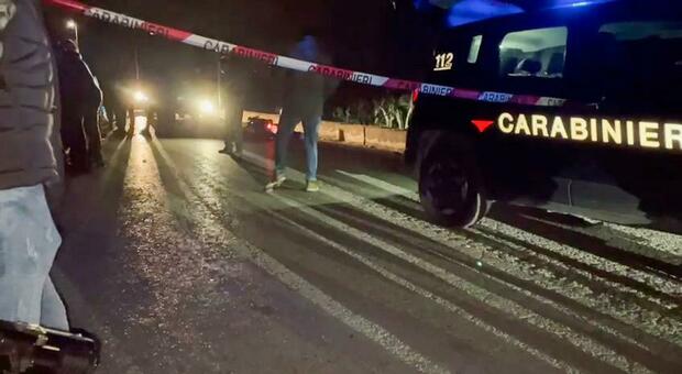 Bergamo, perde il controllo dell'auto e si schianta contro una recinzione: morto a 32 anni, tre feriti gravi