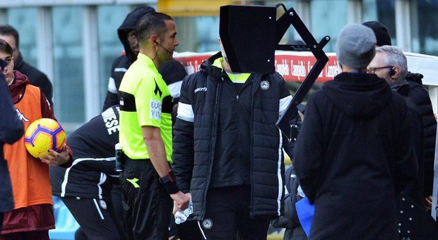 Udinese, Pradè non ci sta: «Sul gol di Okaka errore netto della Var»