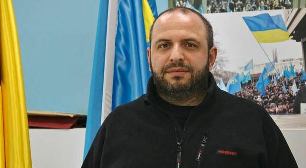 Ucraina, Rustan Umerov: chi è il tataro scelto da Zelensky per guidare il ministero della Difesa. I nonni deportati da Stalin a Samarcanda