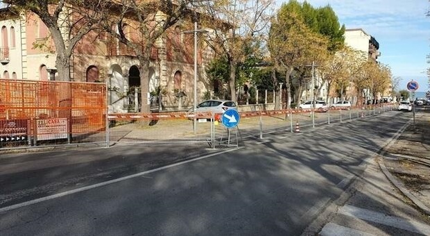 Fano, l’assessora Brunori al comitato dei residenti: Troppi mezzi motorizzati in centro, aumenteremo gli stalli per la sosta»