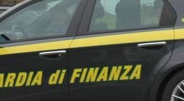 Brunello di Montalcino contraffatto, sequestrati ​160mila litri: truffa da un milione di euro