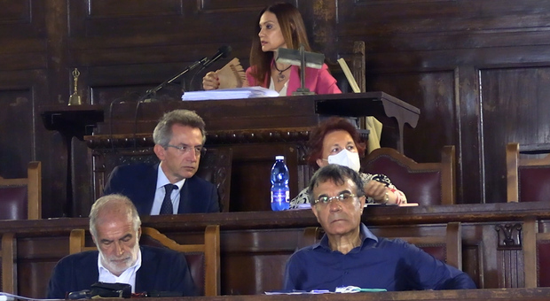 Consiglio comunale di Napoli, in aula il bilancio di Manfredi: «Vogliamo essere una città moderna»