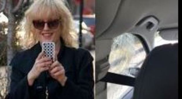 Parigi, Courtney Love assalita dai tassisti: «Hanno tirato pietre contro la nostra auto»