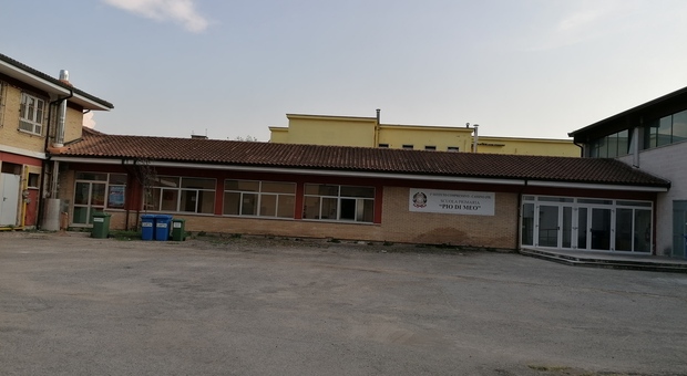 la scuola dove si svolgeranno le prove scritte del concorso comunale di Cassino
