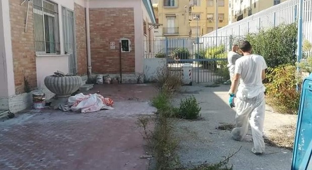 Napoli, detenuti ripuliscono aree verdi di scuole e parchi