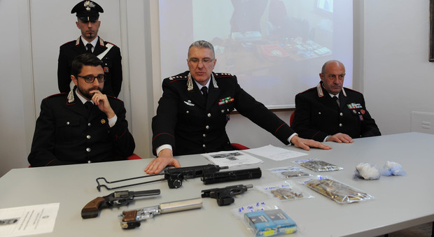 Pescara, blitz dei carabinieri: anche un mitragliatore nell'arsenale dell'arrestato