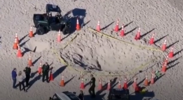 Bambina di cinque anni muore sepolta dalla buca di sabbia che stava scavando. Grave anche il fratello