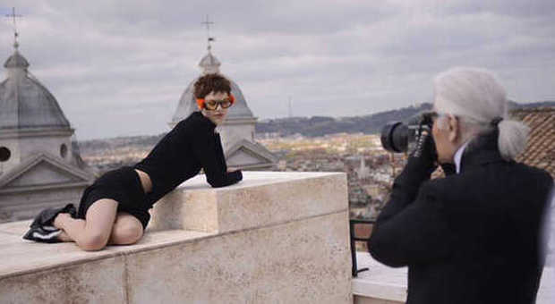 Karl Lagerfeld per Fendi fotografa i tetti di Roma