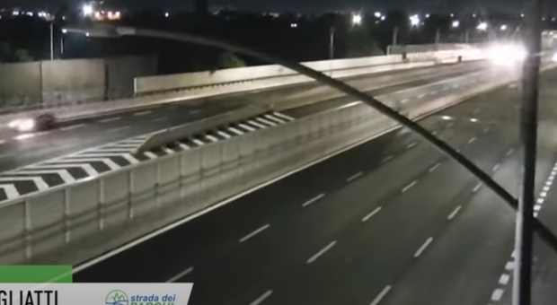 Terremoto a Roma, l'autostrada «trema» durante la scossa