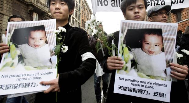 Roma, uccise papà cinese con la figlioletta in braccio: doppio ergastolo per il killer
