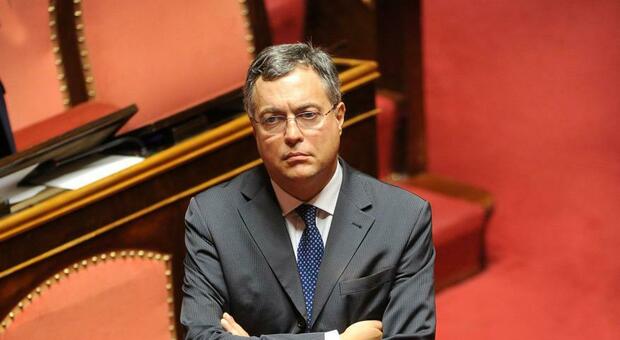Andrea Augello, morto il senatore di Fdi: aveva 62 anni