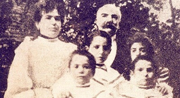 Emilio Salgari con la moglie Ida e i figli (archivio Gazzettino)