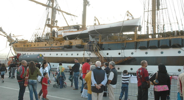 La Vespucci ad Ancona durante una precedente visita