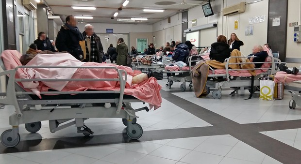 Napoli, emergenza barelle al Cardarelli: i pazienti gravi in sala operatoria
