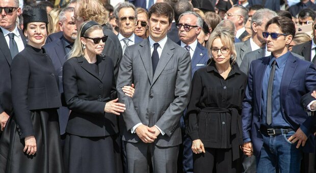 Berlusconi, il testamento aperto il 26 giugno: l'eredità divisa tra i figli e il lascito per Marta Fascina