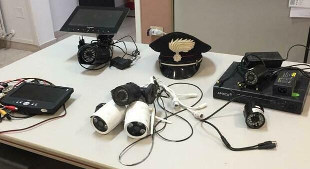 Rancitelli, quartiere bunker: scoperte telecamere abusive per sorvegliare la polizia