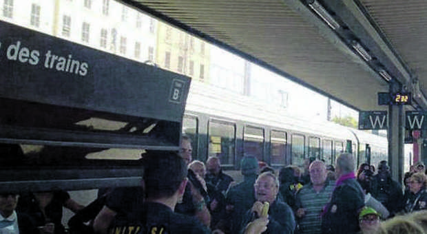 Il nubifragio in Francia blocca 300 abruzzesi: fermo per quindici ore il treno Unitalsi da Lourdes