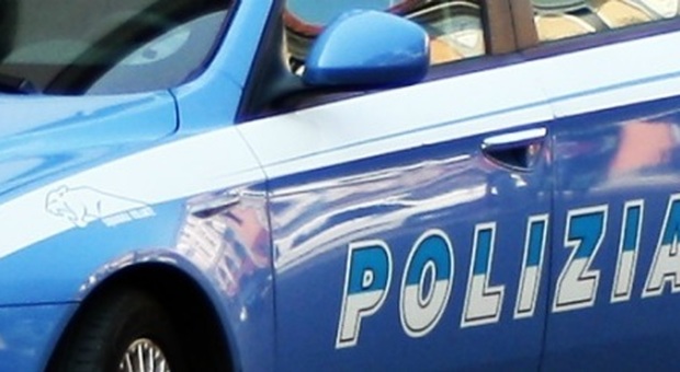 Minaccia di suicidarsi, lo salvano i poliziotti ad Acerra