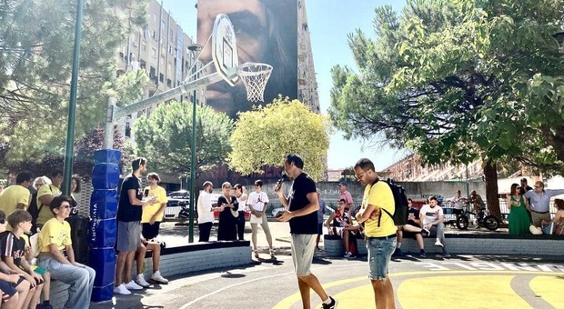 Basket a Napoli sotto gli occhi del Che: ecco il nuovo playground a San Giovanni a Teduccio