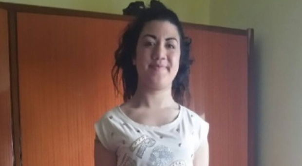 Sara, 19 anni, massacrata con 24 coltellate a Bergamo. Arrestati i killer: sono il marito e la sua amante 16enne
