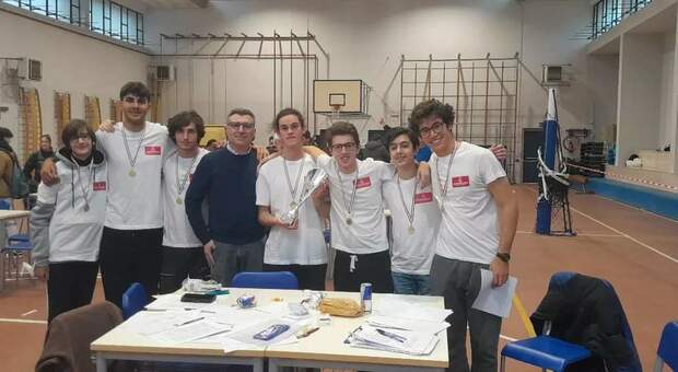 Il Liceo Scacchi vince la fase regionale delle Olimpiadi di Matematica: ora sfida a Cesenatico